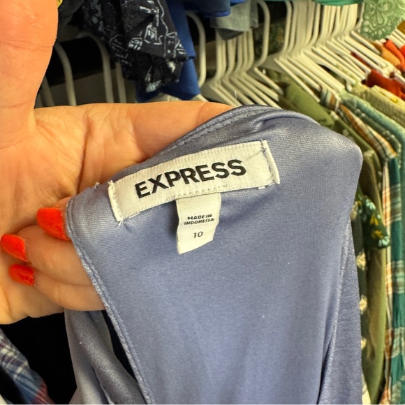 Express | Satin v-neck purple dress | 10 - Picture 6 of 6